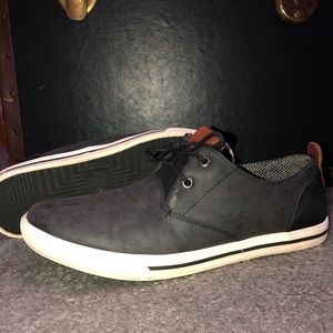 Men’s • Mountain Lake Shoes • Size 8